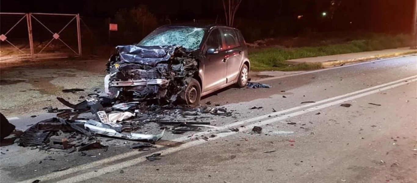 Τροχαίο στην Κηφισιά: Ξαδέλφια 20 και 21 ετών οι νεκροί - Άμορφη μάζα σιδερικών τα δύο αυτοκίνητα (φώτο)